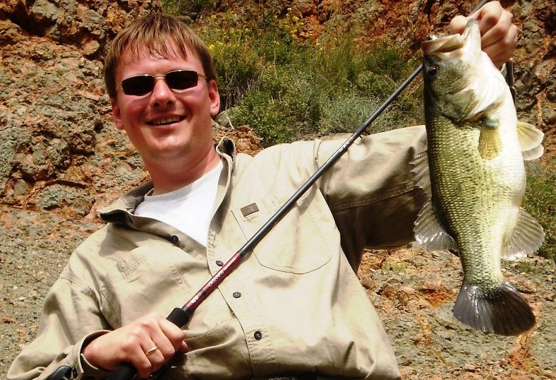 Кирилл Гущин проводит на Весеннем Бассе 2010 последние полевые испытания модели KANDO уже запущеной в серию. 